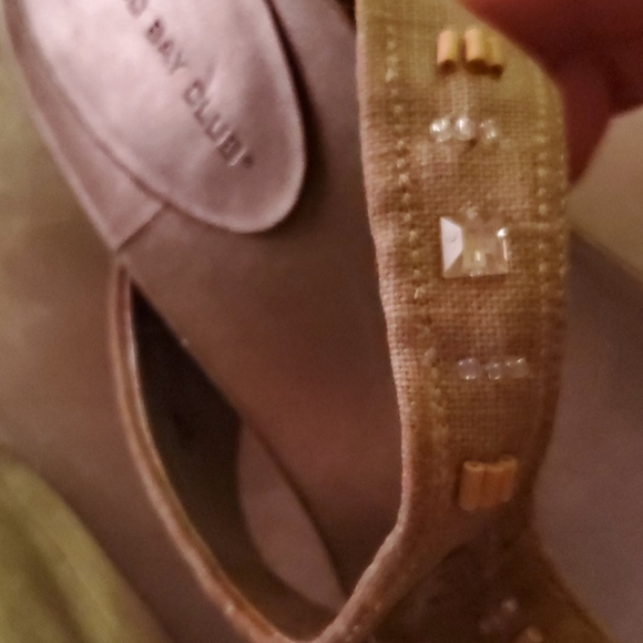 Montego Bay Club Size 10 W Wedge Jeweled Upper. - Picture 12 of 13